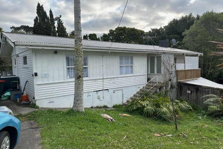 Photo of property in 26 Glen Marine Parade, Glendene, Auckland, 0602