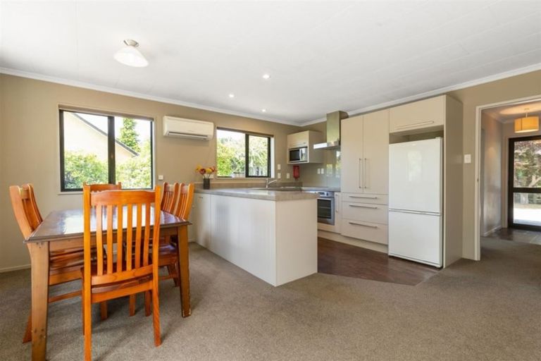 Photo of property in 144 Beacon Point Road, Wanaka, 9305