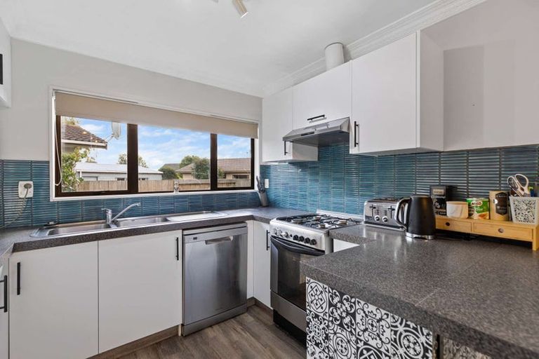 Photo of property in 63 Geraldine Crescent, Cloverlea, Palmerston North, 4412