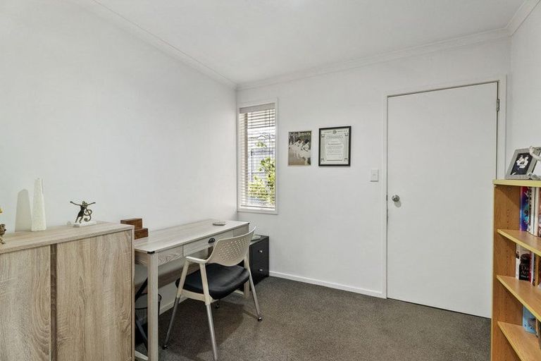 Photo of property in 2/22 Ellenbury Place, Stanmore Bay, Whangaparaoa, 0932
