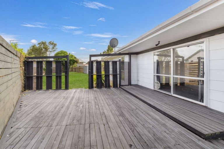 Photo of property in 41 Acacia Street, Kelvin Grove, Palmerston North, 4414