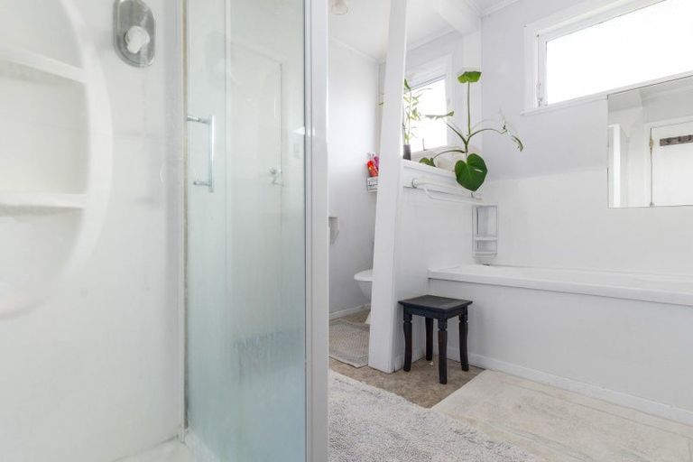 Photo of property in 4 Laurel Place, Awapuni, Palmerston North, 4412