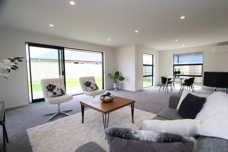 Photo of property in 17 Northmoor Boulevard, Rolleston, 7615