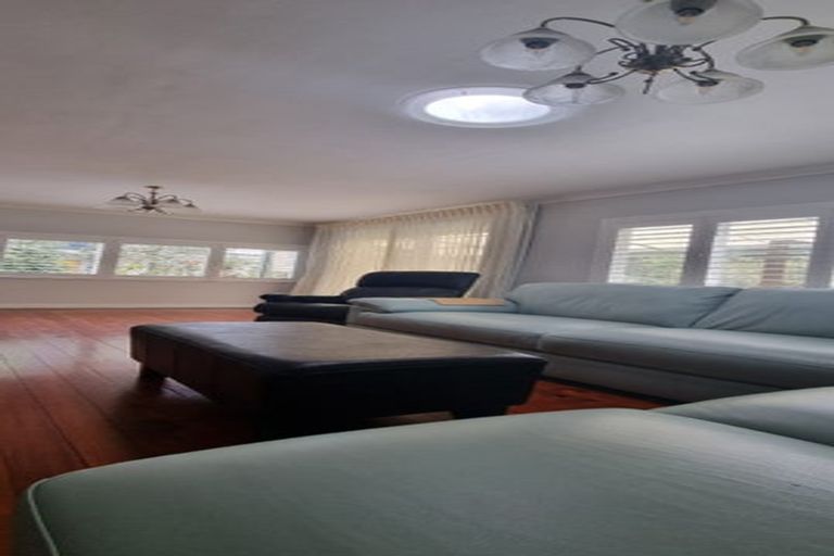 Photo of property in 1/16 Puriri Avenue, Greenlane, Auckland, 1051