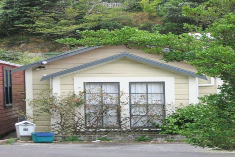 Photo of property in 28 Duppa Street, Berhampore, Wellington, 6023
