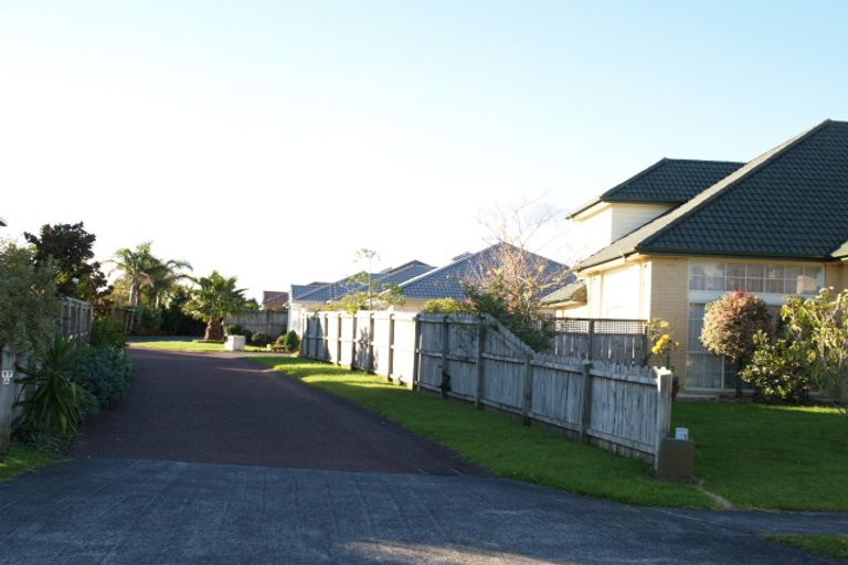 Photo of property in 17a Montecito Place, Golflands, Auckland, 2013