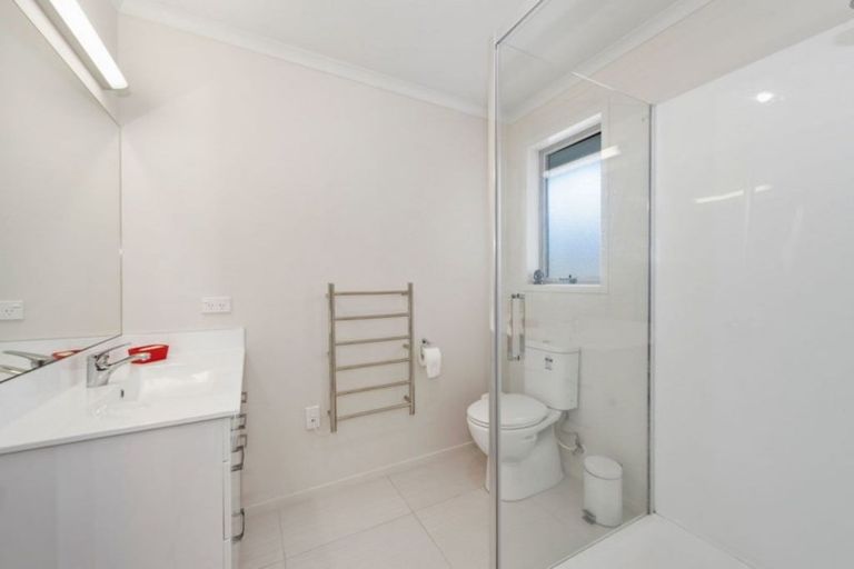 Photo of property in 55 Shrule Place, Huntington, Hamilton, 3210