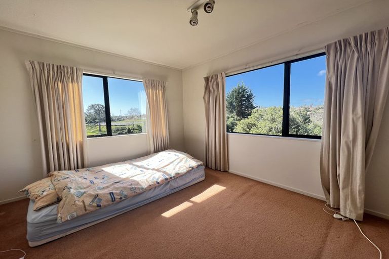 Photo of property in 2/5 Pelican Lane, Unsworth Heights, Auckland, 0632