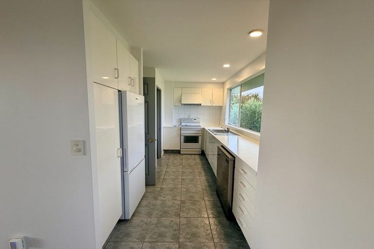 Photo of property in 2/30 Princes Street, Northcote Point, Auckland, 0627