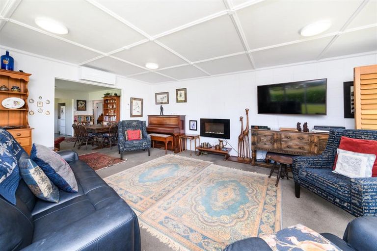 Photo of property in 17 Barnett Drive, Marton, 4710