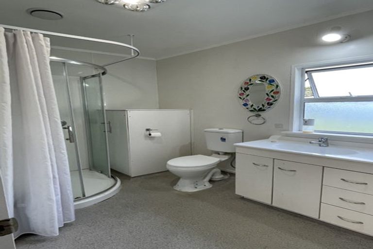 Photo of property in 68 Broderick Road, Johnsonville, Wellington, 6037