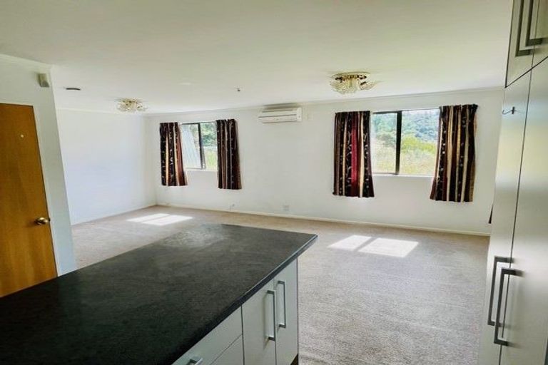 Photo of property in 3 Hastings Grove, Wainuiomata, Lower Hutt, 5014