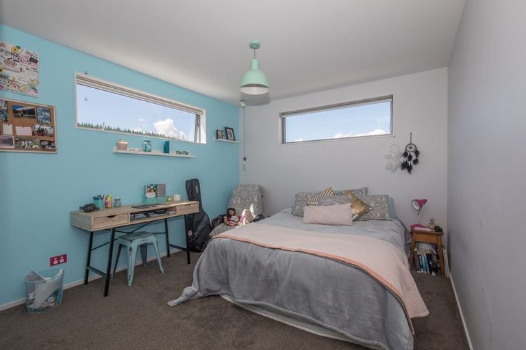 Photo of property in 48 Minaret Ridge, Wanaka, 9305