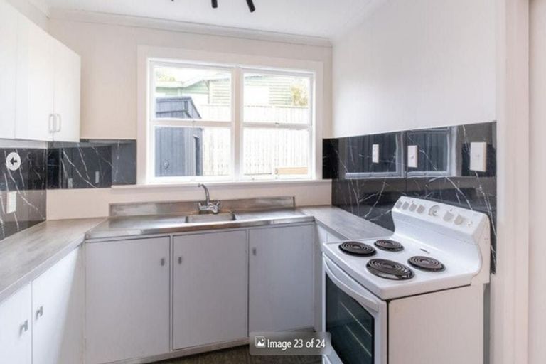 Photo of property in 1a Ropata Street, Hawera, 4610