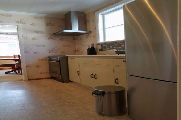 Photo of property in 219 Cambridge Terrace, Naenae, Lower Hutt, 5011