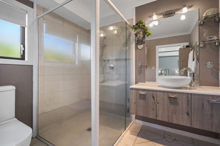 Photo of property in 7 Piha Close, Papamoa Beach, Papamoa, 3118