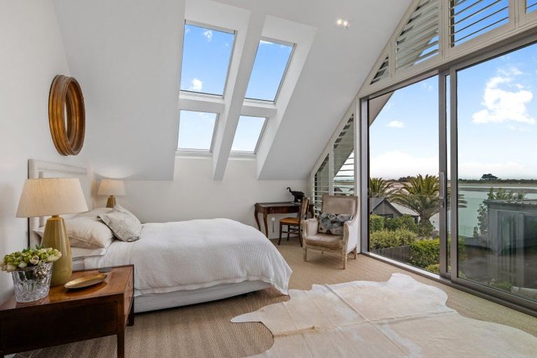 Photo of property in 153 Main Road, Moncks Bay, Christchurch, 8081