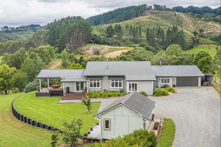Photo of property in 245 Wallace Road, Koputaroa, Levin, 5571