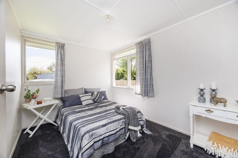 Photo of property in 66a Ruamahanga Crescent, Terrace End, Palmerston North, 4410