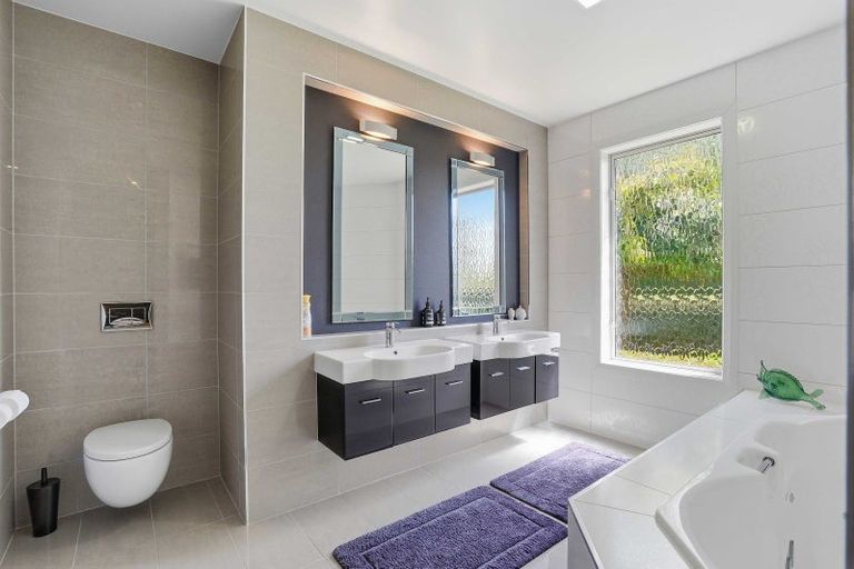 Photo of property in 20 Ruru Avenue, Otatara, Invercargill, 9879