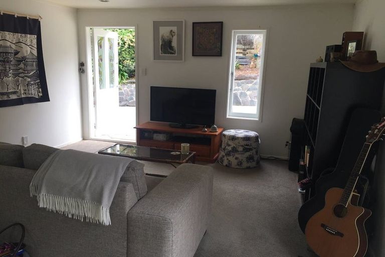 Photo of property in 6a Channel View Road, Campbells Bay, Auckland, 0630