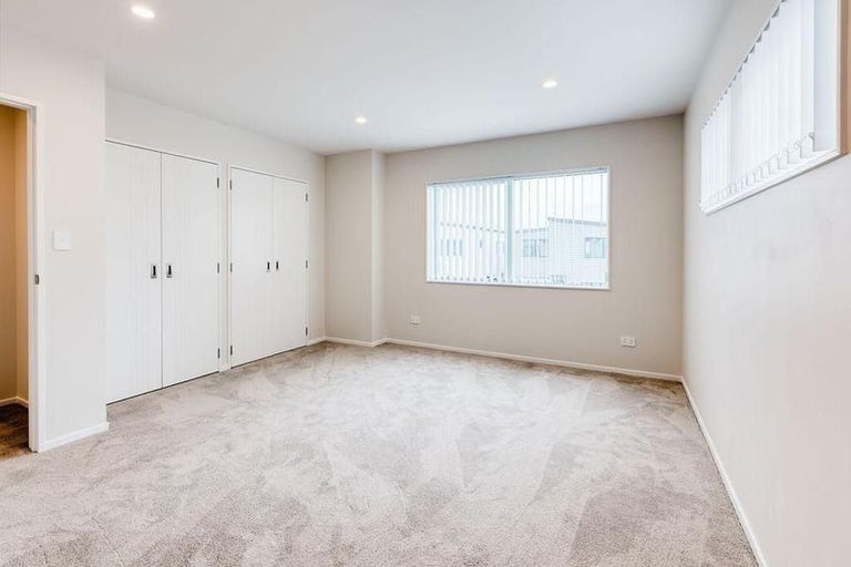 Photo of property in 18 Tumu Road, Papakura, 2110