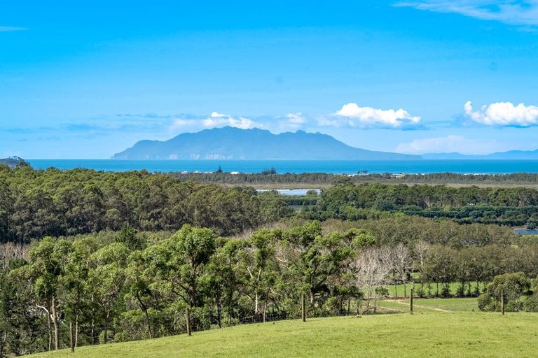 Photo of property in 201 Takatu Road, Tawharanui Peninsula, Warkworth, 0986