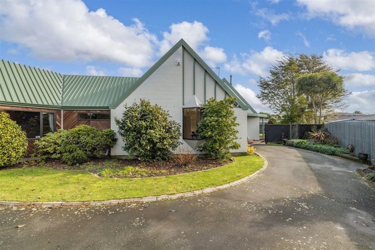 Photo of property in 233 New Brighton Road, Burwood, Christchurch, 8061
