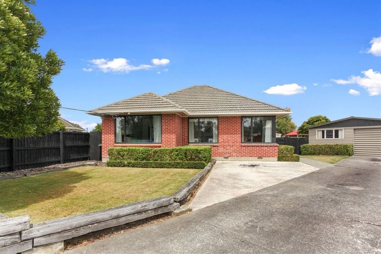 Photo of property in 8 Fitzroy Place, Bishopdale, Christchurch, 8053