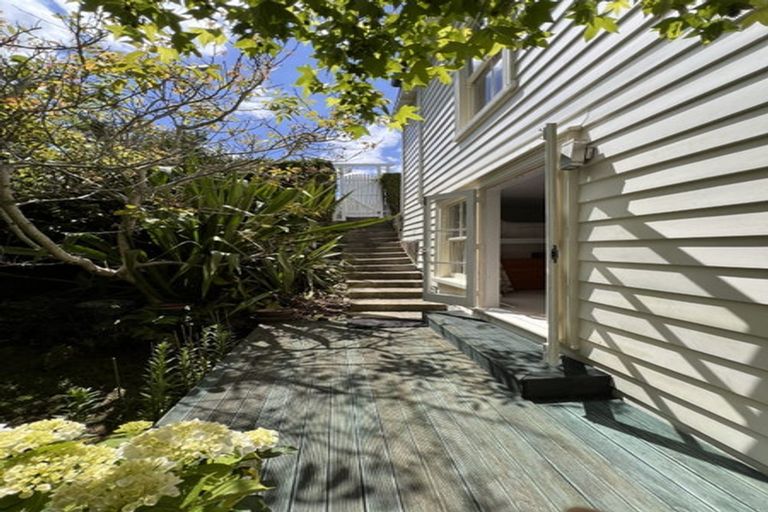 Photo of property in 104 Bassett Road, Remuera, Auckland, 1050