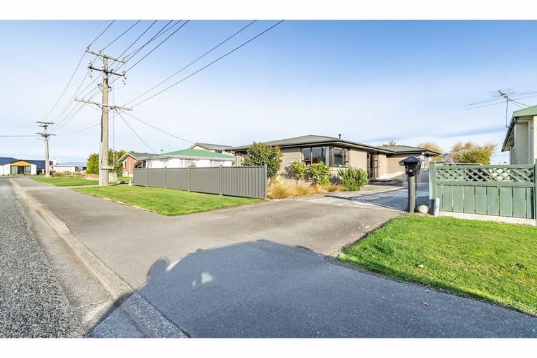 Photo of property in 8 Mackenzie Street, Winton, 9720