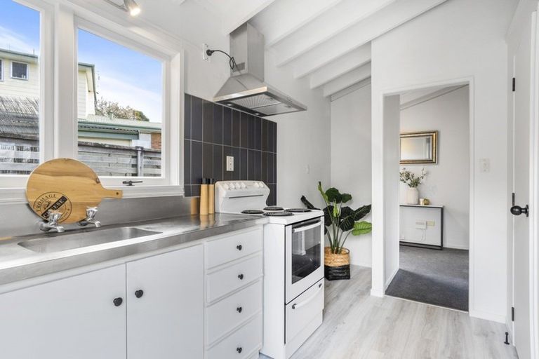 Photo of property in 16b Russell Place, Brookfield, Tauranga, 3110