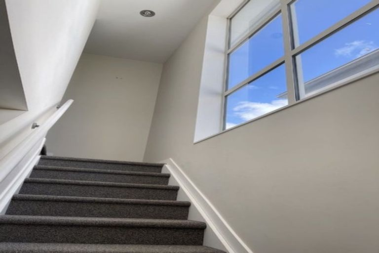 Photo of property in 19 Popokatea Drive, Takanini, 2112