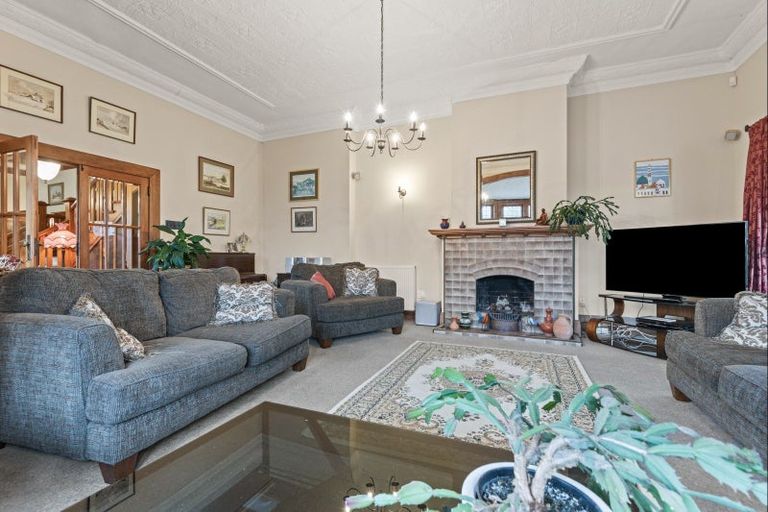Photo of property in 43 Rainforth Street, Roslyn, Palmerston North, 4414