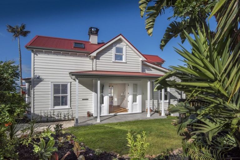 Photo of property in 8 St Aubyn Street, Devonport, Auckland, 0624