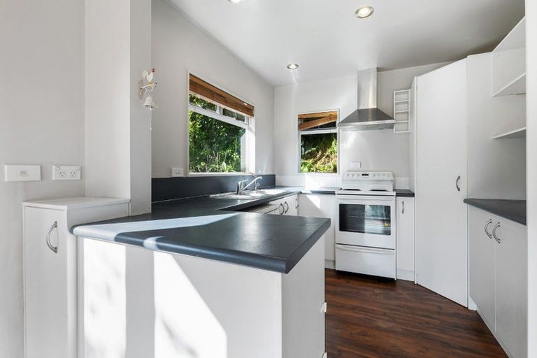 Photo of property in 55 Pemberton Avenue, Bayview, Auckland, 0629