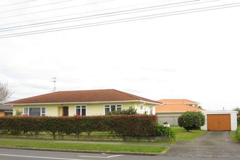 Photo of property in 254 Mangorei Road, Merrilands, New Plymouth, 4312
