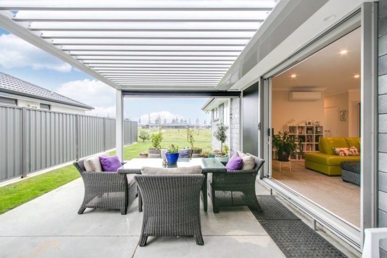 Photo of property in 4 Ruakituri Place, Te Awa, Napier, 4110