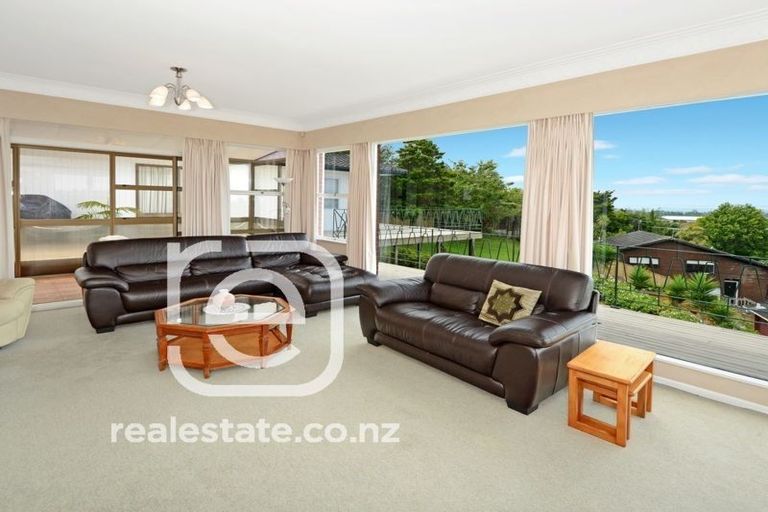 Photo of property in 21 Marlborough Avenue, Glenfield, Auckland, 0629