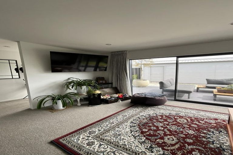 Photo of property in 2/18 Lamorna Road, Parklands, Christchurch, 8083