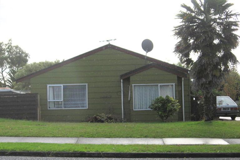 Photo of property in 1/22 Cromdale Avenue, Highland Park, Auckland, 2010