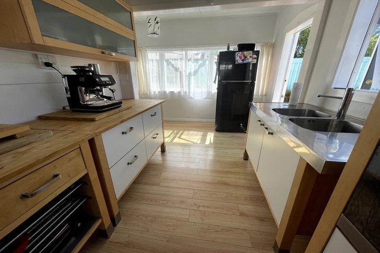 Photo of property in 46 Cambridge Terrace, Waiwhetu, Lower Hutt, 5010