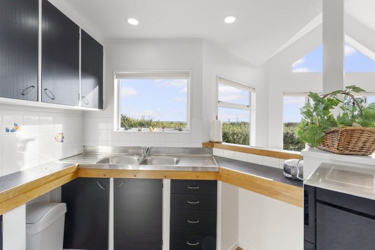 Photo of property in 47 Kapiti Lane, Otaki Beach, Otaki, 5512