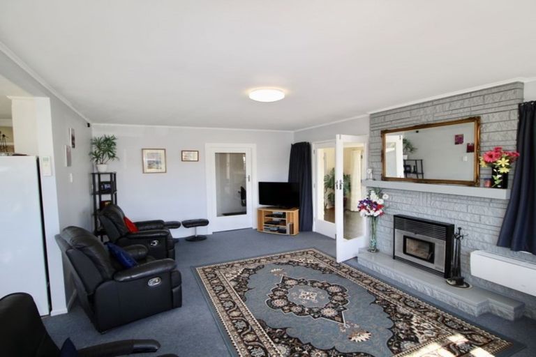 Photo of property in 2 Cambridge Place, Holmes Hill, Oamaru, 9401
