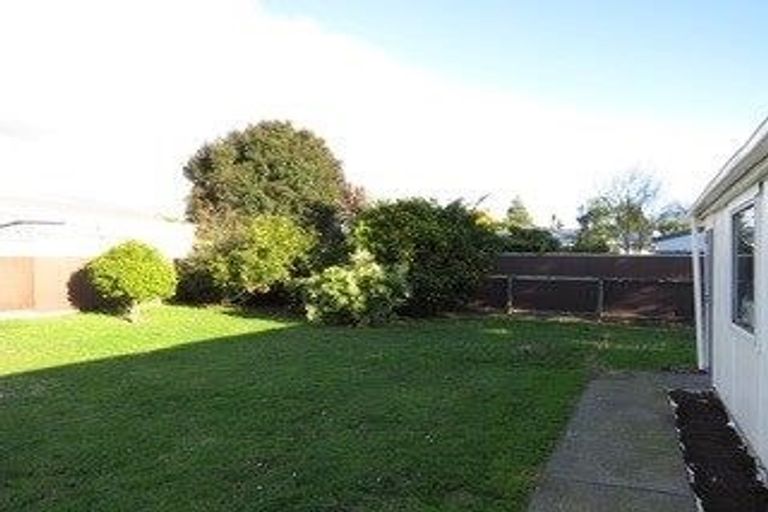 Photo of property in 16 Cornwall Street, Levin, 5510