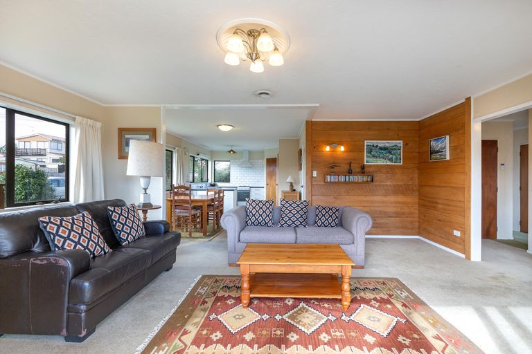 Photo of property in 1/32 Queen Street, Papakura, 2110