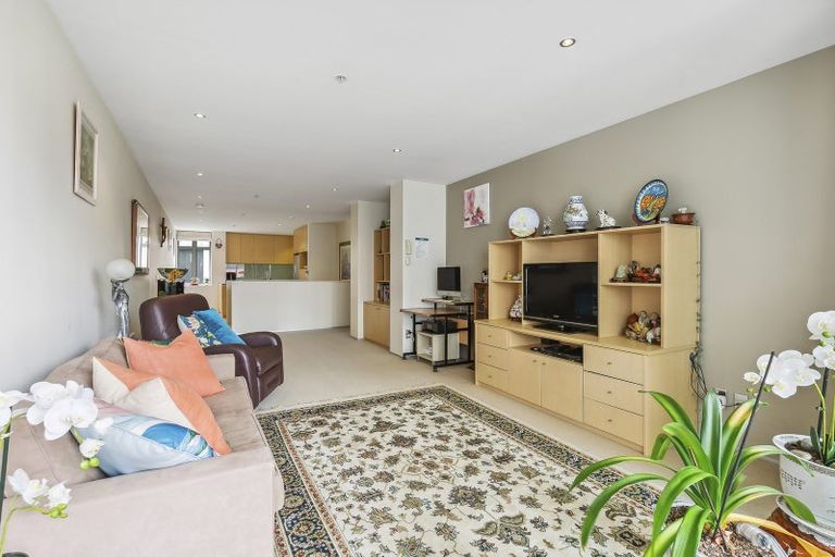 Photo of property in Sanctum Apartments, 26/10b Ebor Street, Te Aro, Wellington, 6011