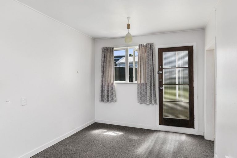 Photo of property in 29 Palm Avenue, Lyall Bay, Wellington, 6022