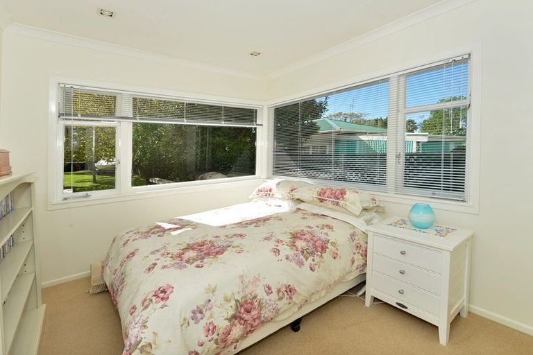 Photo of property in 3 Argyle Street, Waipu, 0510