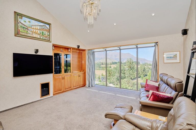 Photo of property in 37 Cotter Avenue, Arrowtown, 9302